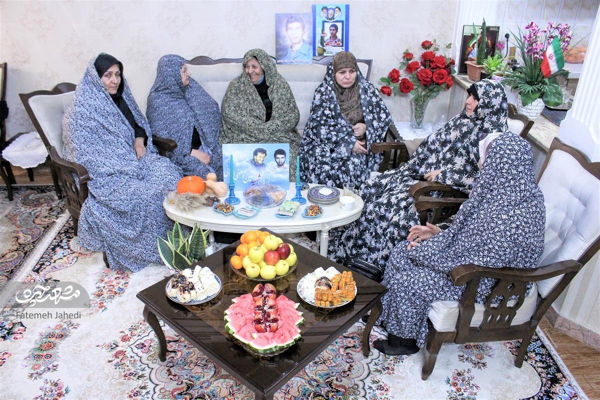 تنور داغ خاطرهگویی شبچلهای در خانه اقدس خانم تنور داغ خاطرهگویی شبچلهای در خانه اقدس خانم