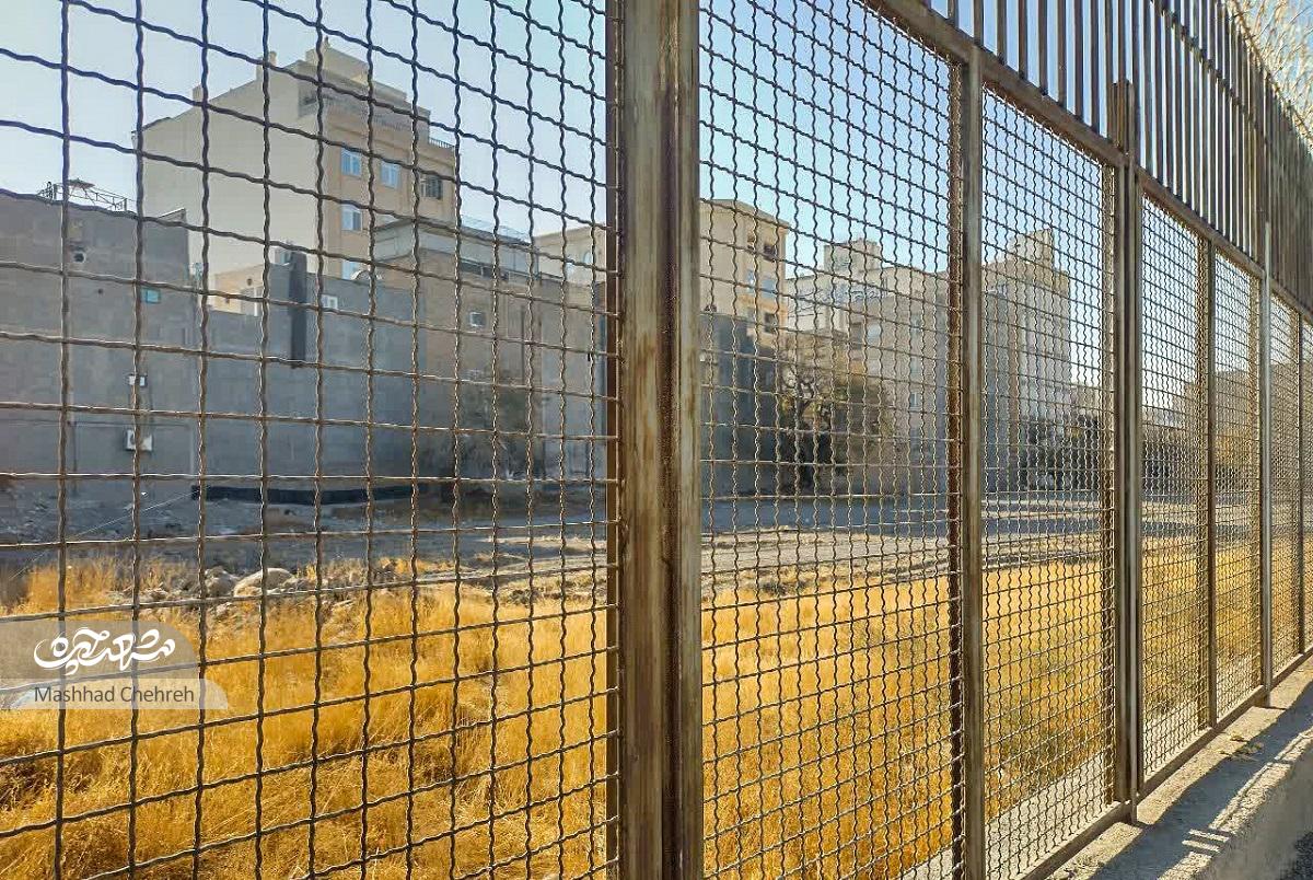 کلاهدوز ۲۸؛ خیابان دانشگاهیها کلاهدوز ۲۸؛ خیابان دانشگاهیها