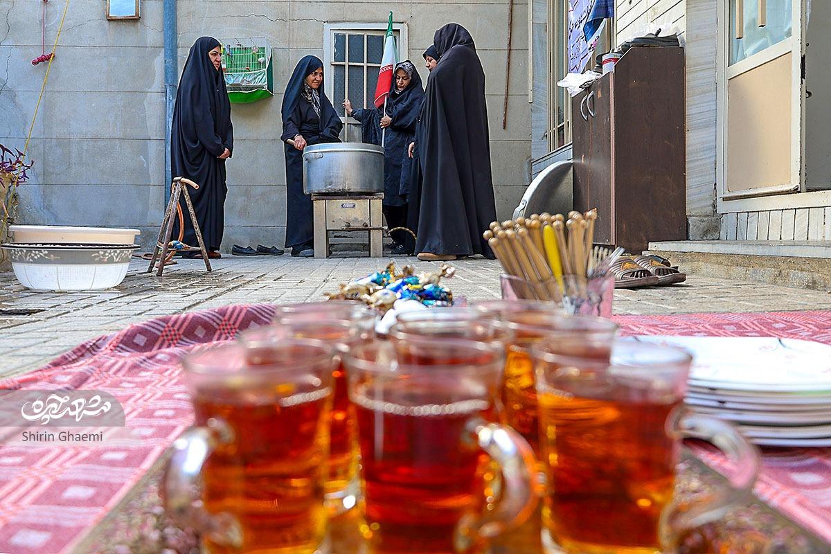 دست‌پخت بانوان محله پایین‌خیابان برای