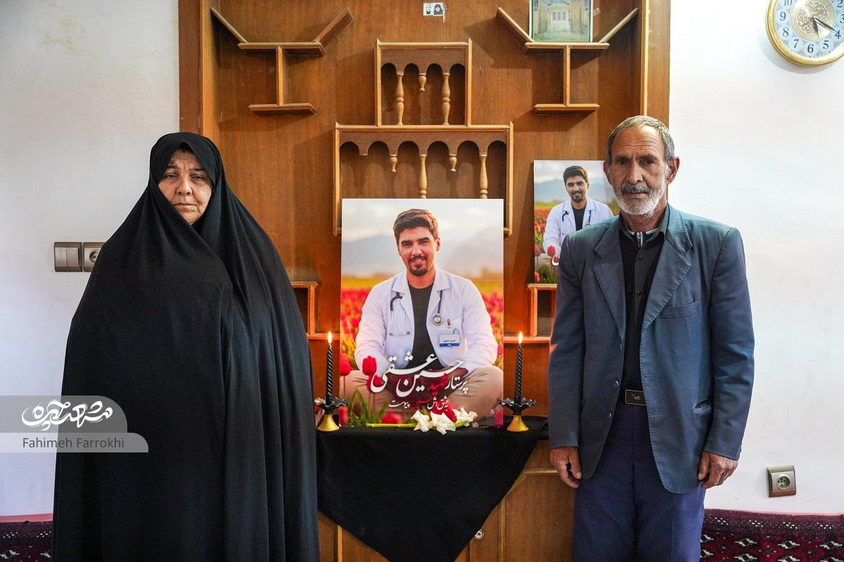حسین عشقی برای خدمت در میدان جنگ آماده شده بود حسین عشقی برای خدمت در میدان جنگ آماده شده بود