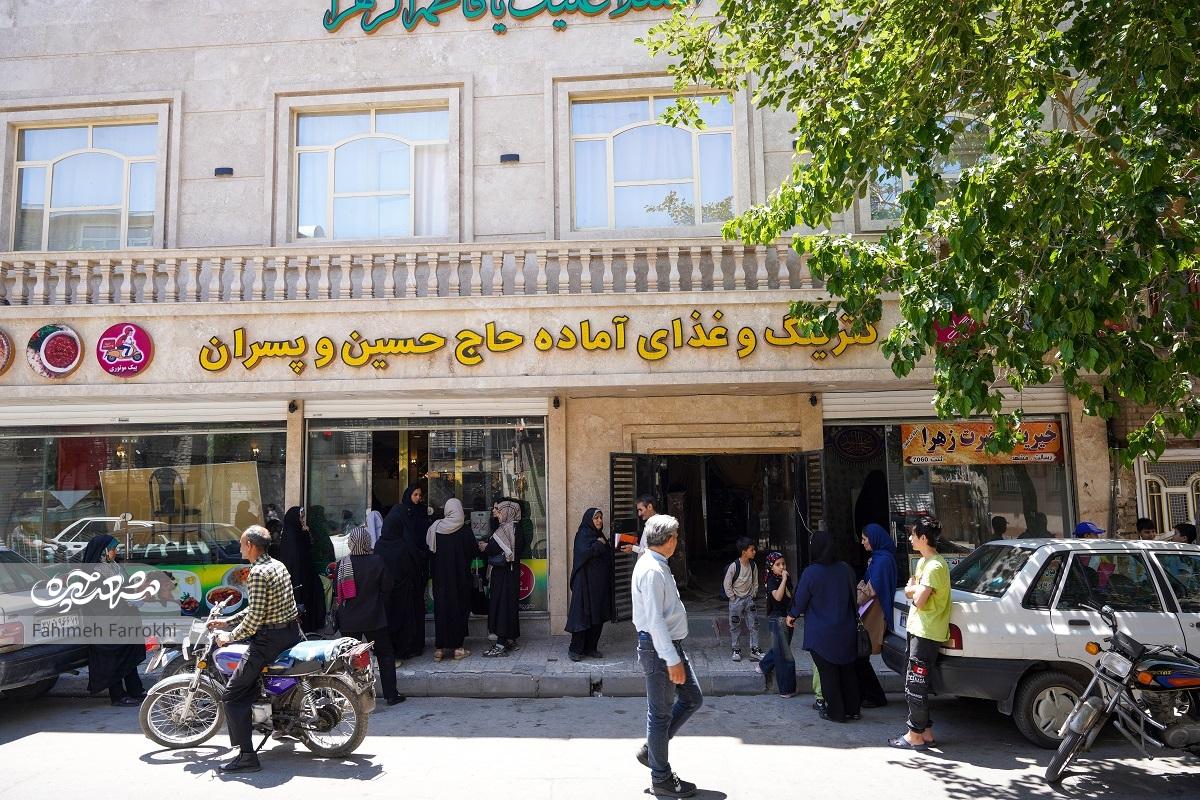 رستوران حسین بیابانی محلی برای آموزش حضوری بچهها شده است رستوران حسین بیابانی محلی برای آموزش حضوری بچهها شده است