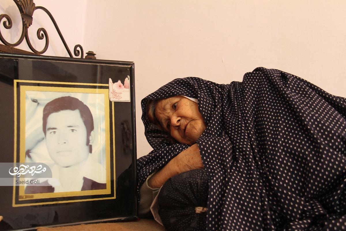 ساکنان محله پورسینا، بوستان «آلاله» را با سه شهید ده دی میشناسند ساکنان محله پورسینا، بوستان «آلاله» را با سه شهید ده دی میشناسند