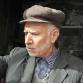 حاج مهدی، نفت فروش شماره ۱۱۱ مشهد بود