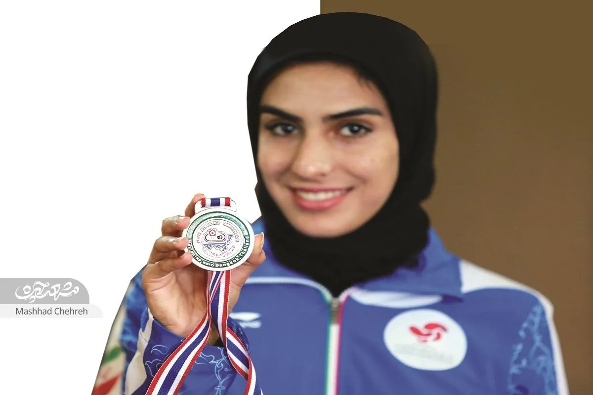 دختر دونده محله انقلاب