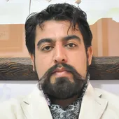 قلم علی دربان رضوی تنها آیات و اشعار را می&zwnj;نویسد