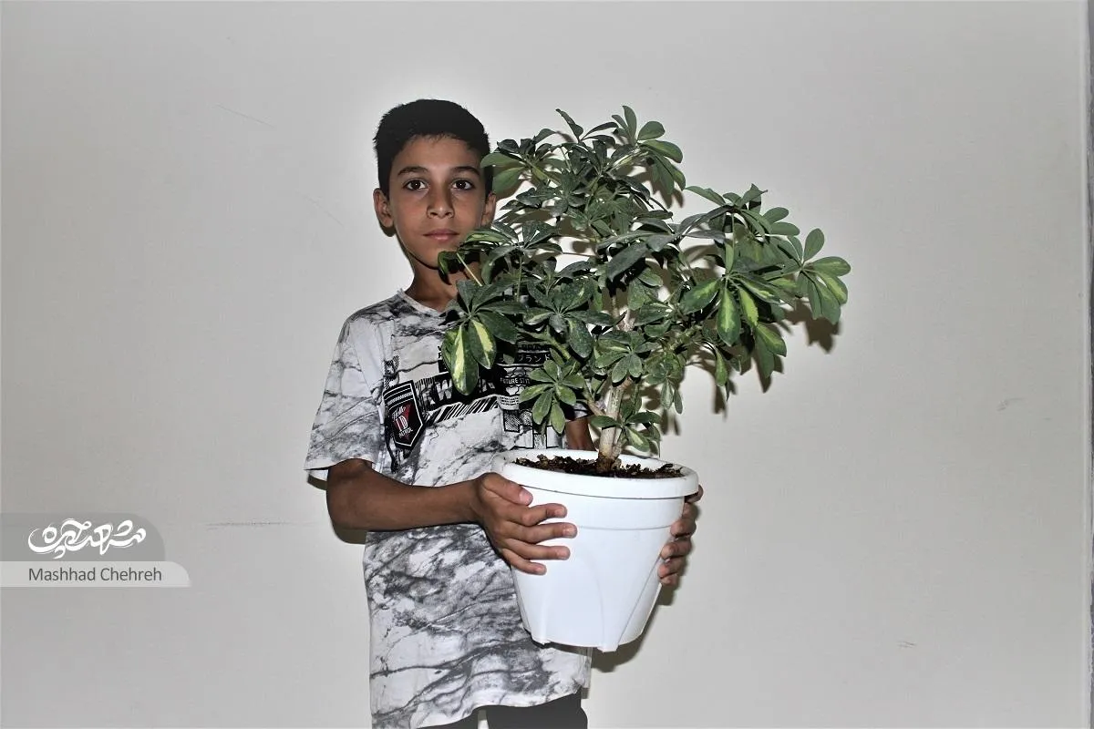 مهدی کاریزان شاگرداول گل‌فروشی شده است
