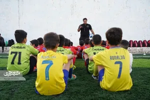 مربی «مهربان» به دنبال کشف استعداد فوتبالیست‌های حاشیه‌شهر است