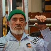 نانوای ۸۰ ساله محله تلگرد، قهرمان بدنسازی است