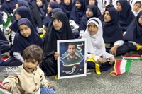 جشن دانش‌آموز در کنار دختران شهید جنگ دوازده روزه