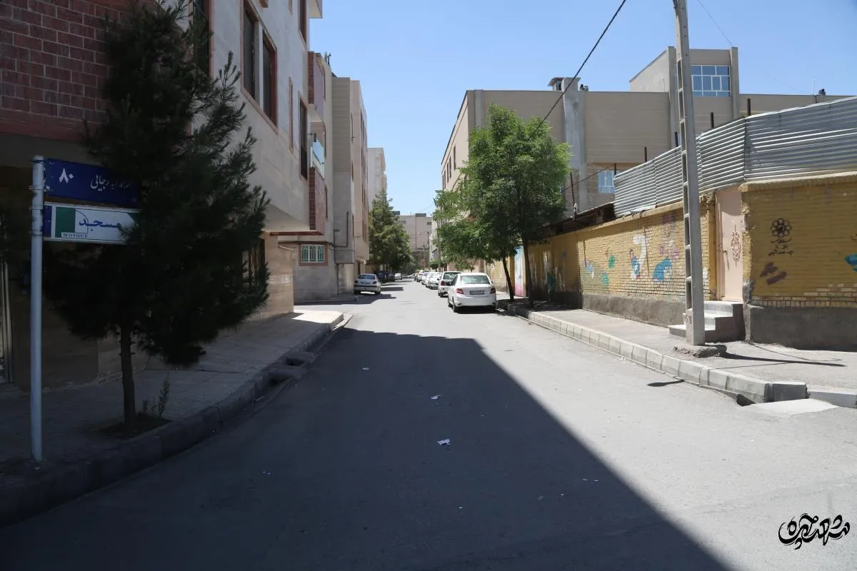 عکس بزرگ بالای صفحه