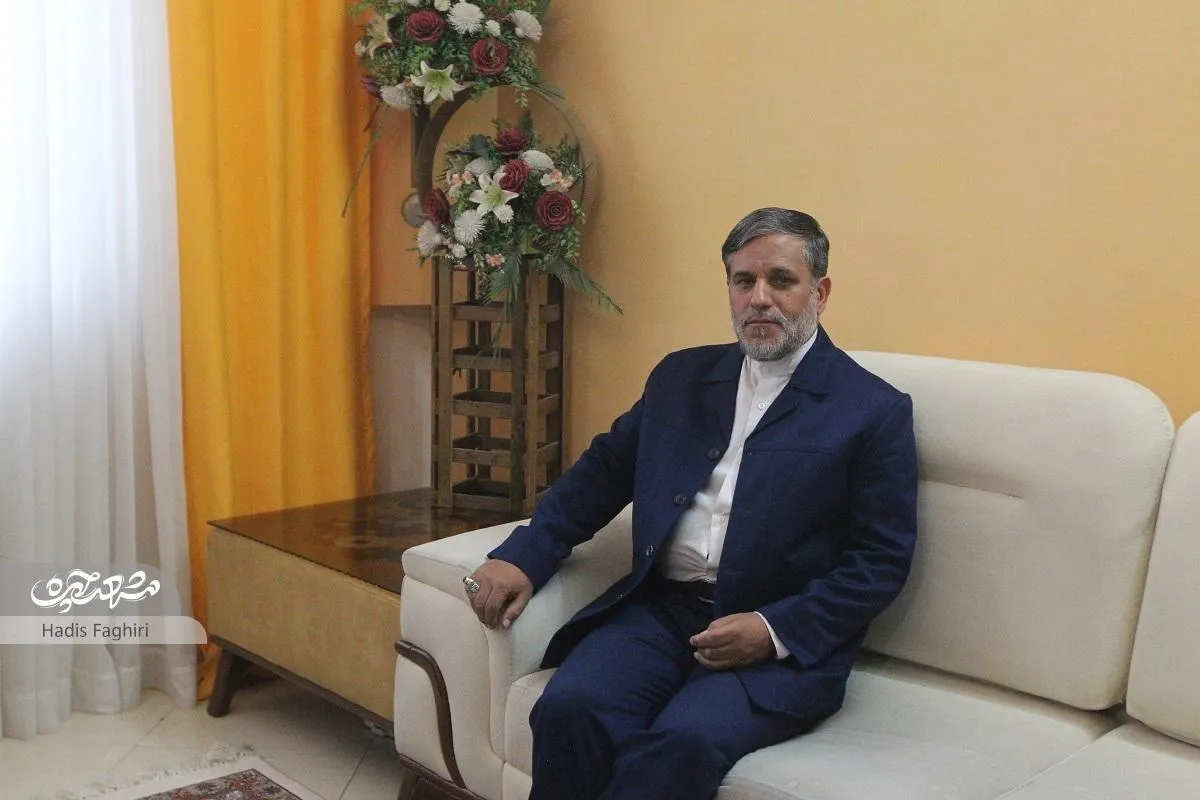 روضه همرزم شهیدم را می‌خوانم