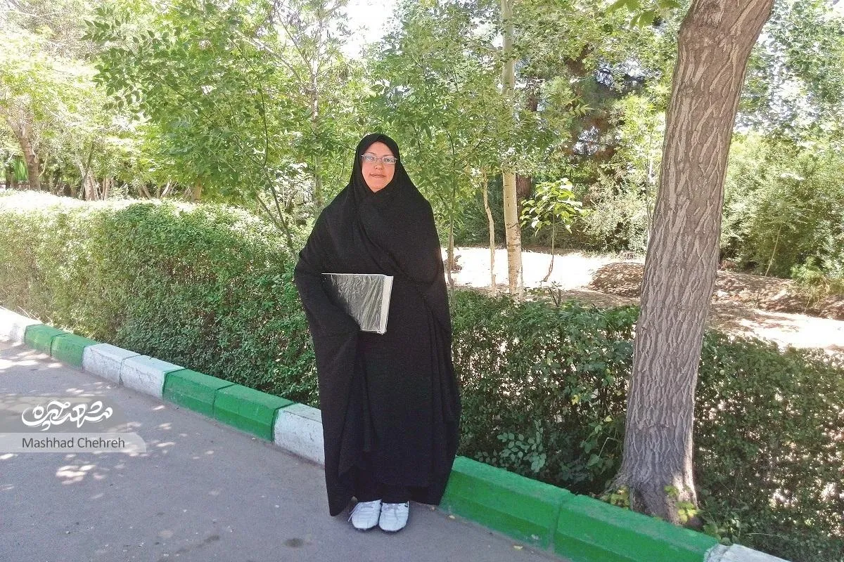 قرآن‌خواندن در بوستان خوش‌تر است