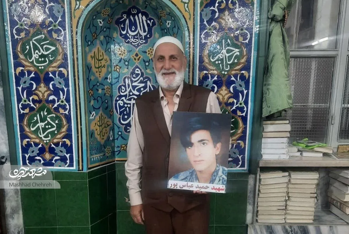 عباسعلی عباسپور پشت درِ سردخانه نمازشکر خواند