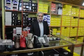 نیم&zwnj;قرن زندگی پشت پیشخوان کفاشی محله صاحب&zwnj;الزمان