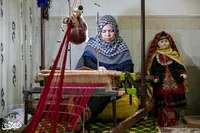 هنر ابریشم‌بافی در پیله فراموشی