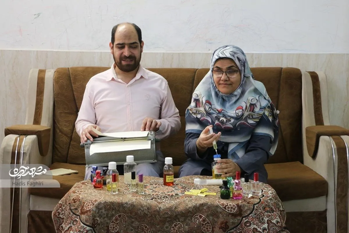 داستان زندگی روشن زوج نابینا و فرزندان بینایشان
