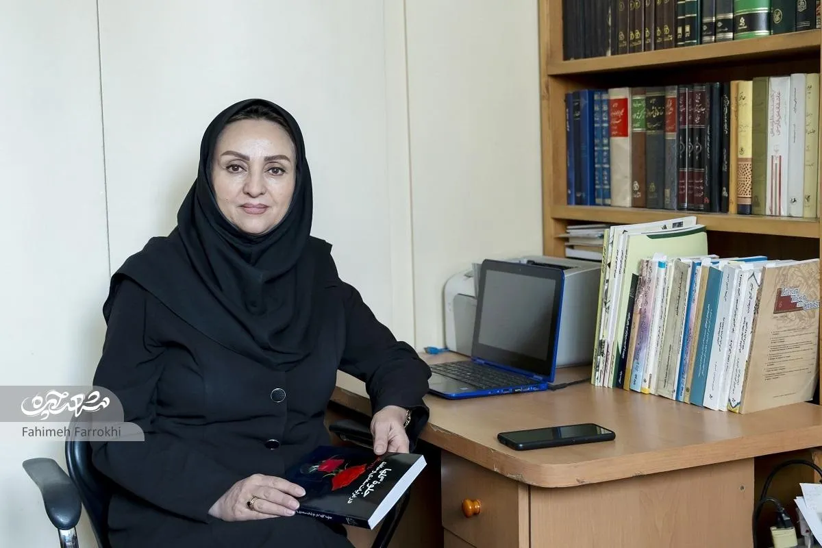 من دانش‌آموز نیستم؛ معلم هستم!