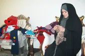 زهرا خانم در اکشی&zwnj;بافی، قلاب&zwnj;بافی و بافتنی استاد است