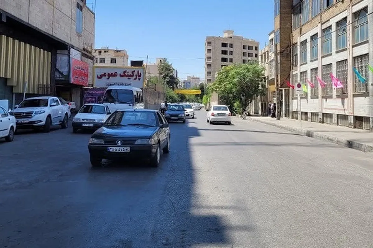 کوچه شهید‌حنایی‌۲۳، معبر ورود به عنصری شرقی