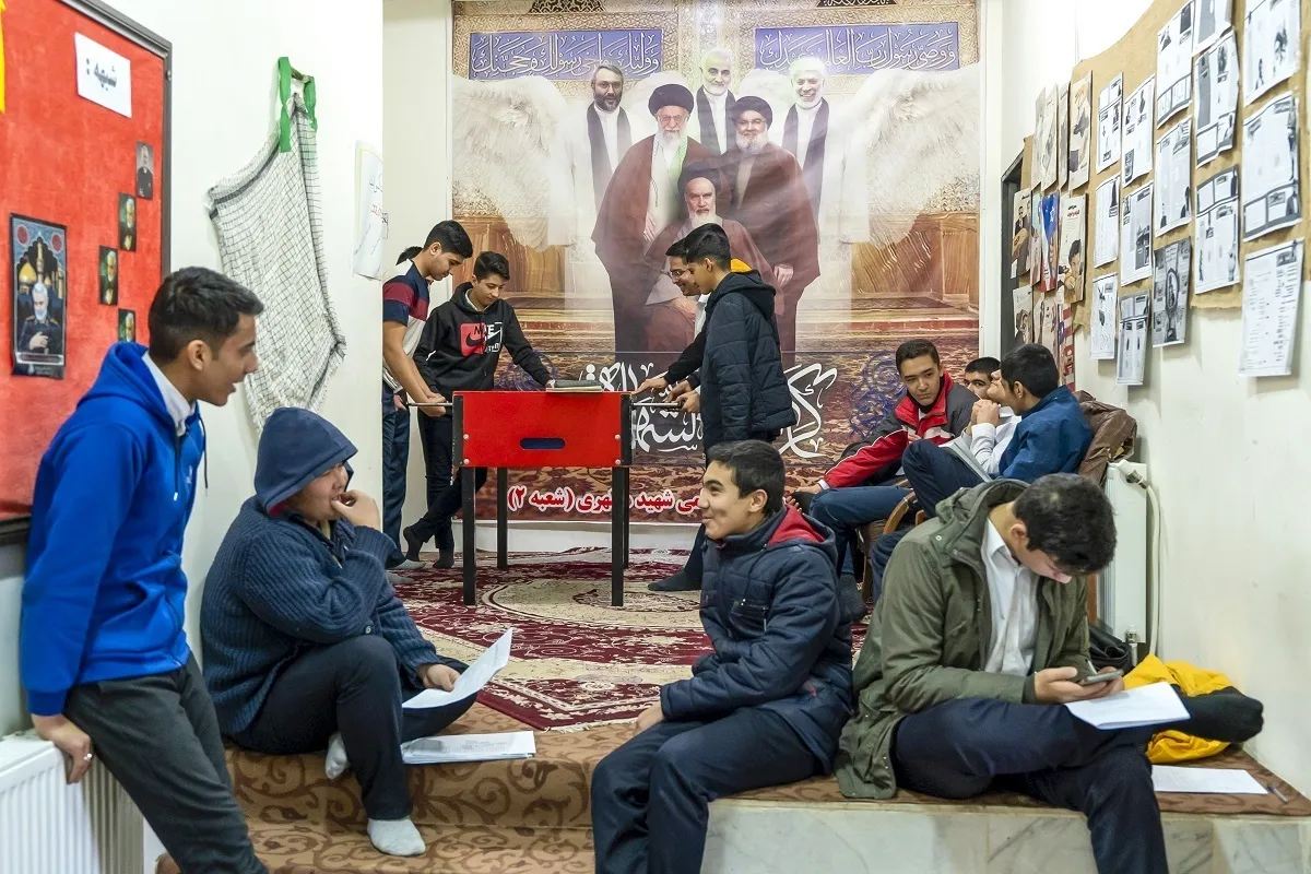 گشت و گذار در مدرسه عالی شهیدمطهری