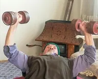 خداحافظی اهالی تلگرد با نانوای قهرمانشان