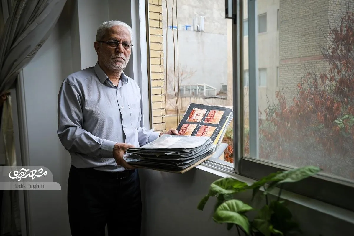 ثبت وقایع انقلاب بر فراز دکه‌ها