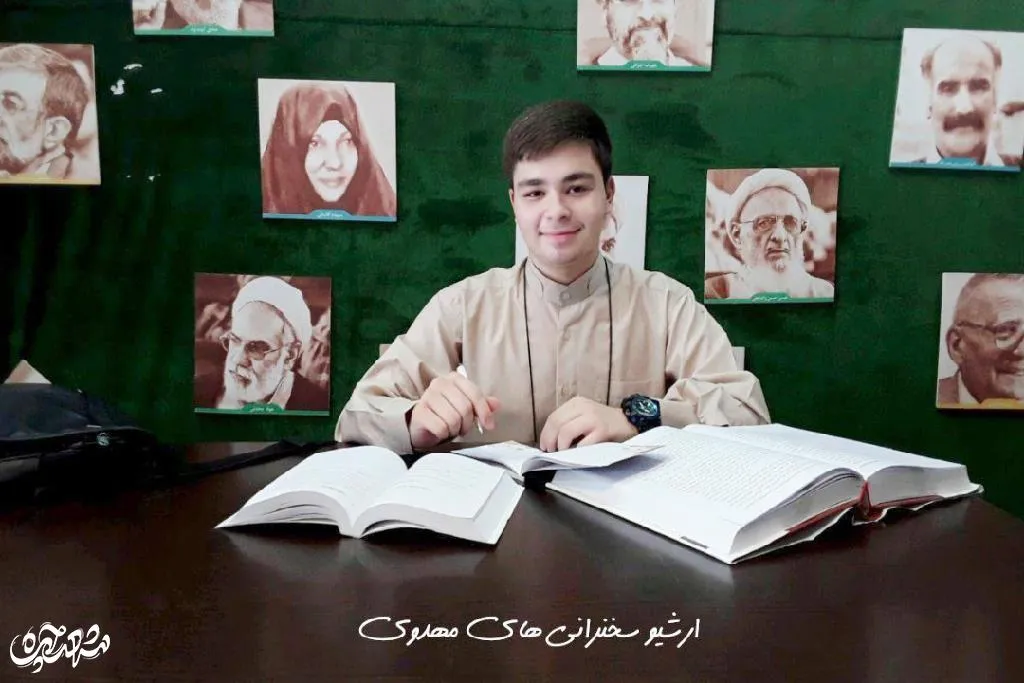 آرمین صفائیان، نویسنده نخبه مشهدی