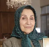 الهه زینال&zwnj;پور دانش&zwnj;آموز شهیدی که زیر تانک رفت