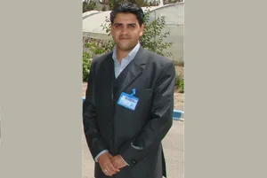 img-profile-author