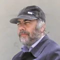 شاعر محله شیرودی عاشق فوتبال است