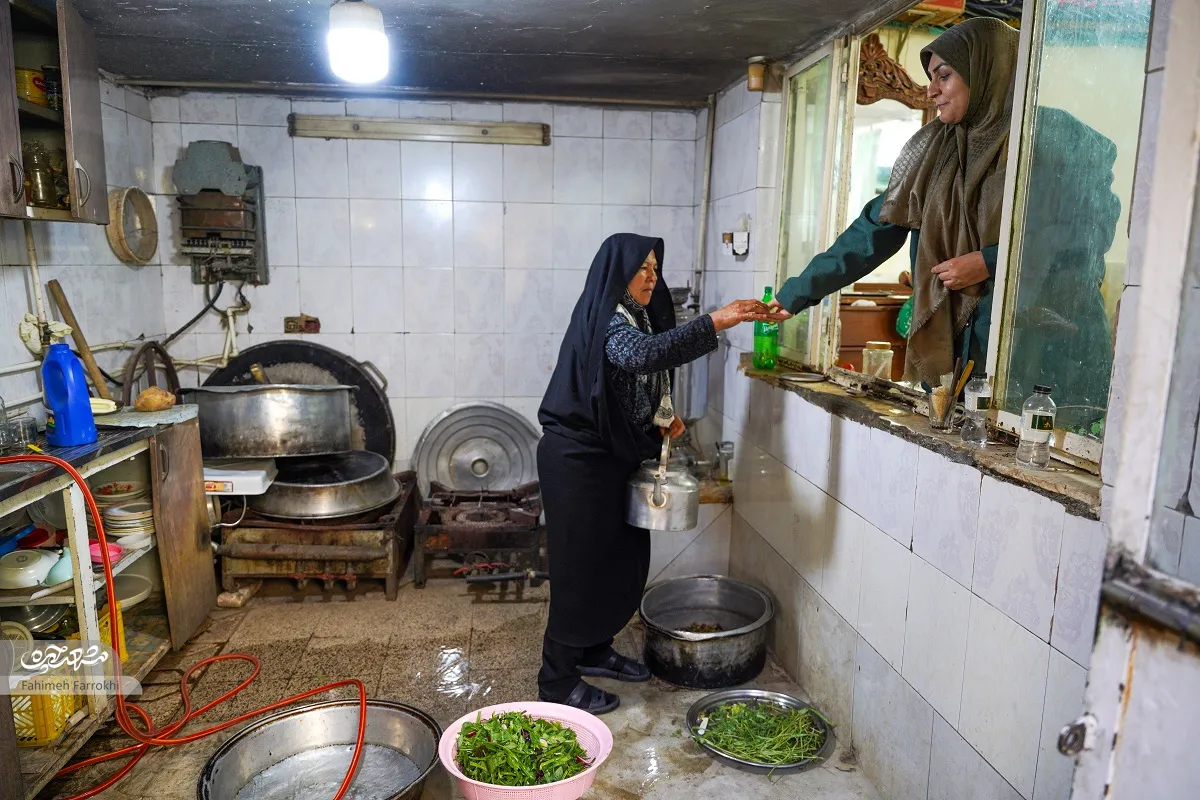 وقف - مرحوم حسین هژبری و معصومه جوادی وقف - مرحوم حسین هژبری و معصومه جوادی