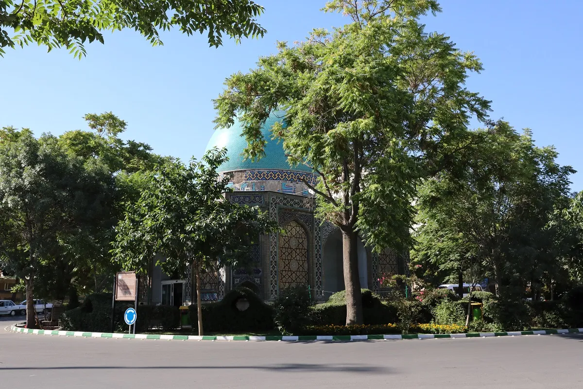 گفت‌وگو با کسبه و قدیمی‌های خیابان خاکی از گذشته تا به امروز

