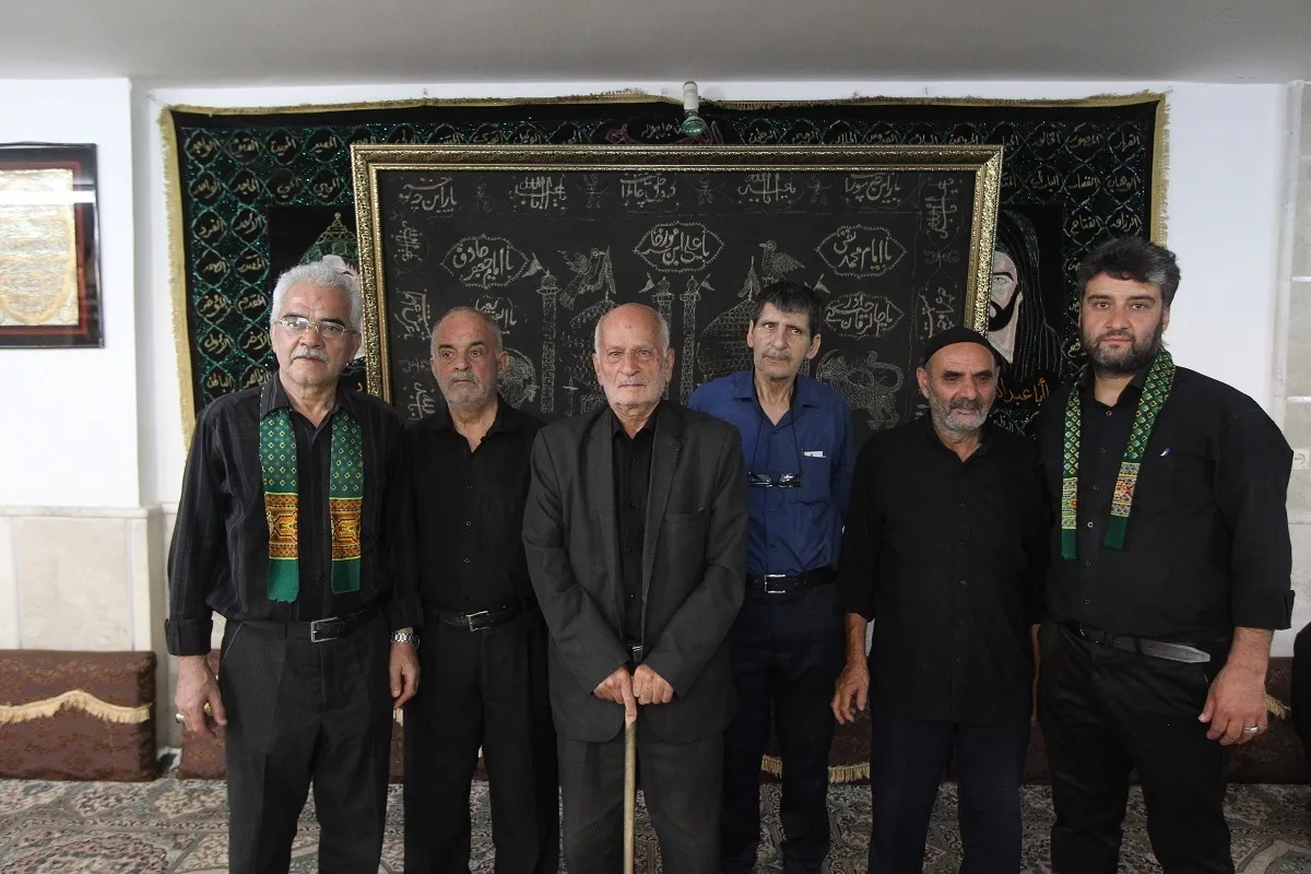 از سرو قهوه تا بیل‌زنی در هیئت صدساله کوچه زردی