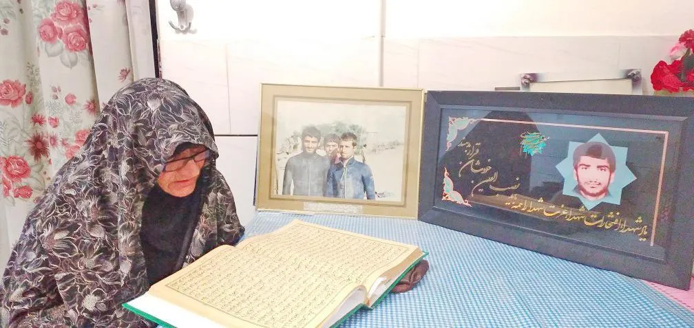 مادر شهید حسین دلخواه