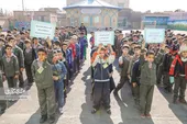 اعتراض دانش&zwnj;آموزان دبستانی به آلودگی هوا