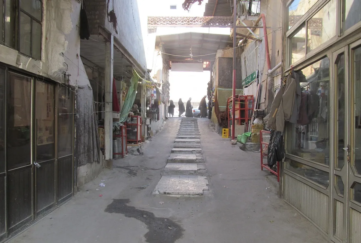 کار بازار عباس‌قلی‌خان شاملو سال‌هاست گره خورده است