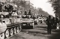 وقتی فرمانده تانک به انقلابیون پیوست