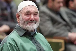 علی‌اکبر ریحانی مسن‎ترین خادم فرش حرم مطهر است