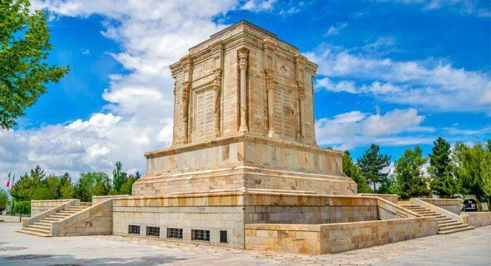 mashhad-attractions3-696x378