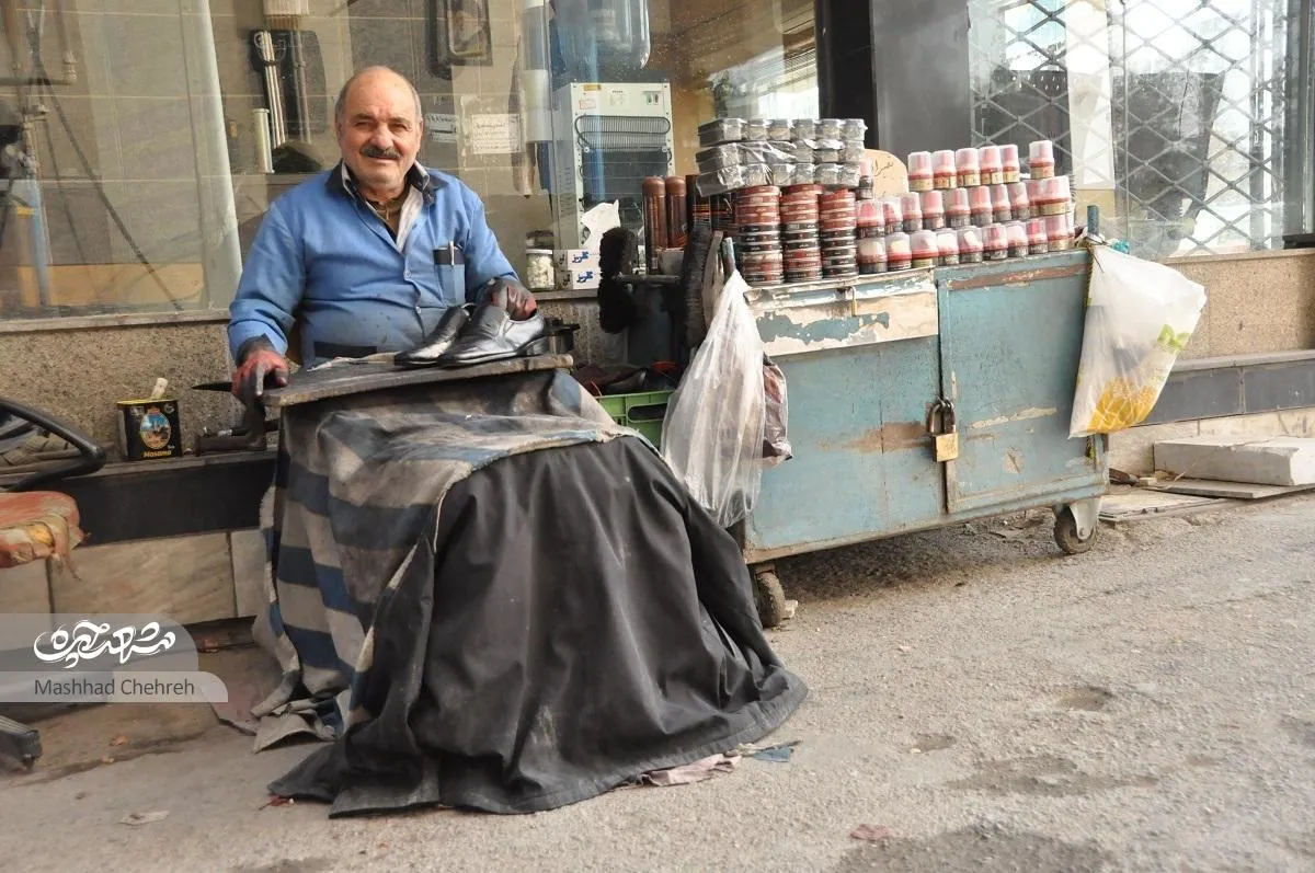 کاسب محله احمدآباد نان اخلاق خوبش را می‌خورد