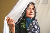 مهربانی مادر و همسرشهیدان مهربان