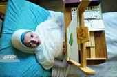 احسانی&zwnj;نیا، کارآفرینی که با دهانش نقاشی می&zwnj;کشد