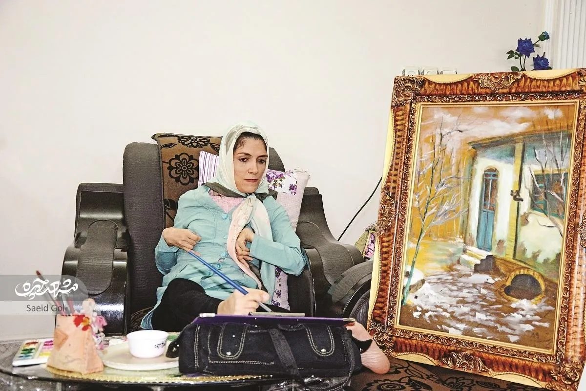 زینب برای نقاشی کشیدن پا به قلم شد!