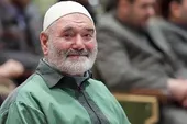 علی&zwnj;اکبر ریحانی مسن&lrm;ترین خادم فرش حرم مطهر است