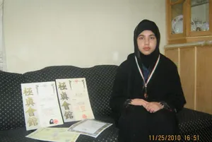 img-profile-author