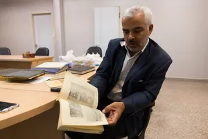 کلکسیون‌دار روزنامه‌های صدساله