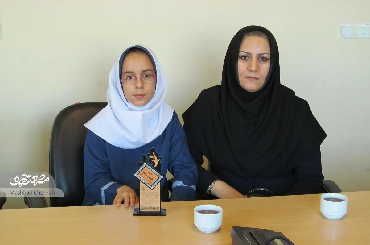چراغ خواب نیلوفر در مصرف برق صرفه جویی می‌کند