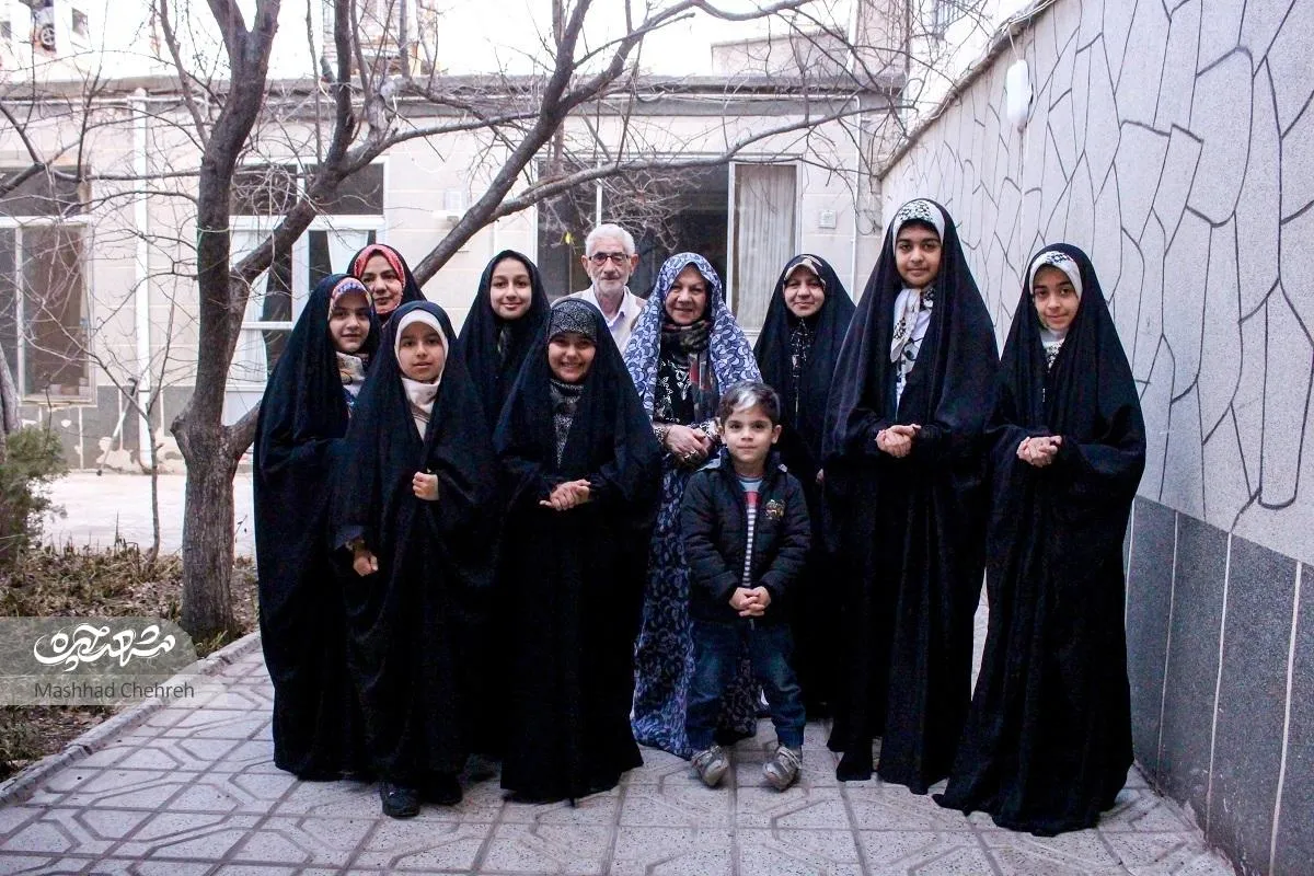 پاتوق فرهنگی دختران در خانه شهیدکریم‌زادگان