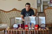 محمد دانشور مدال طلایش را به خیریه همدم هدیه کرد