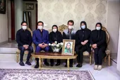 ماندانا می&zwnj;توانست بازنشست شود، اما ترجیح داد بماند و با کرونا مبارزه کند